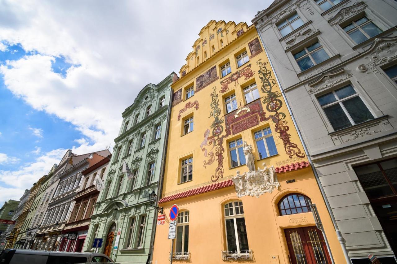Pilsner Apartments - U Matky Bozi Plzen Luaran gambar
